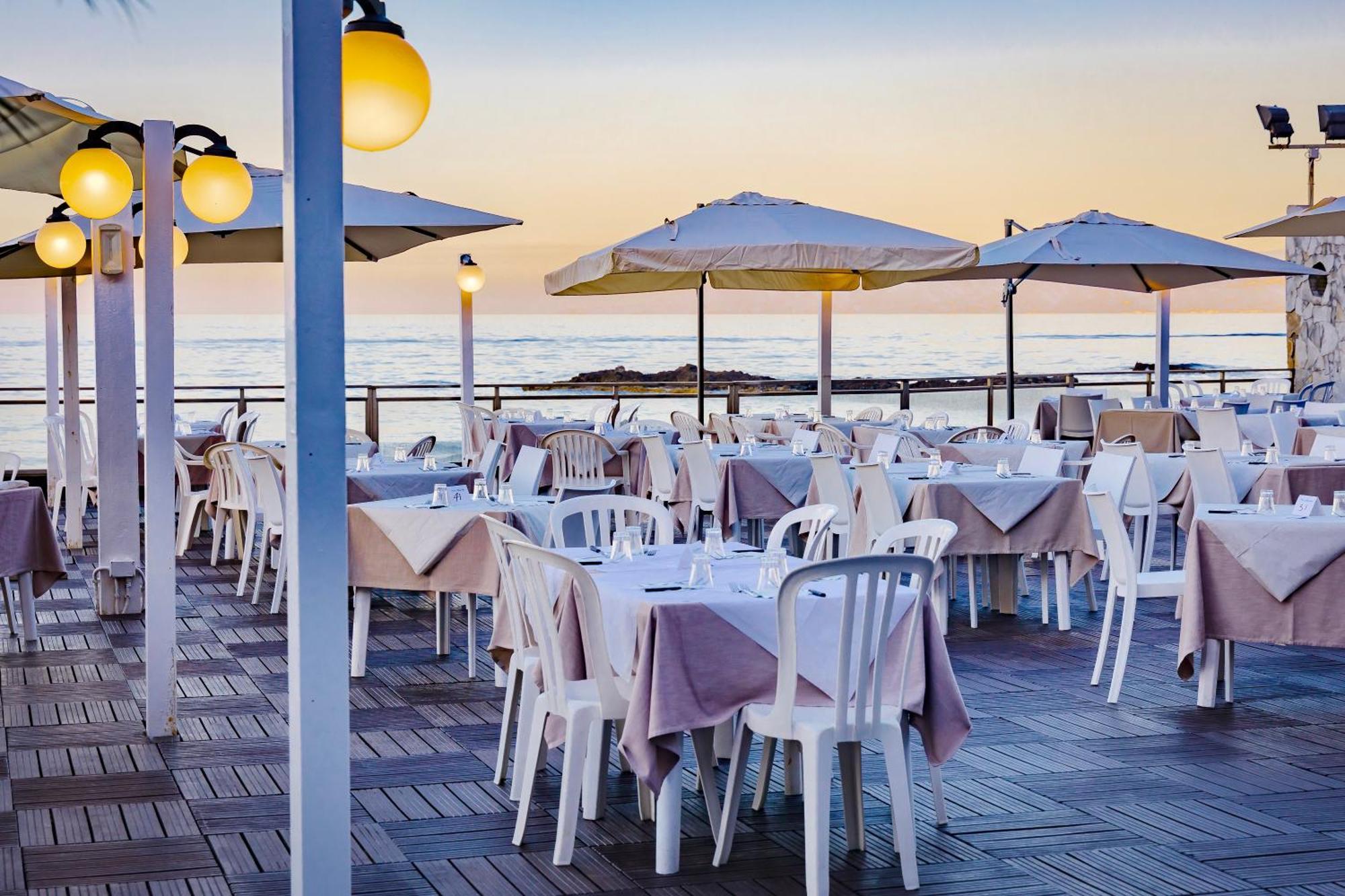 Riva Smeralda Camping Lodge Milazzo Exterior photo